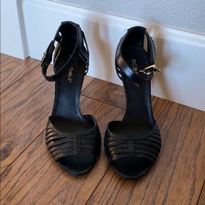 BCBG GIRLS Black heels with ankle strap